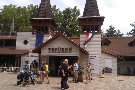 Hévízi Tófürdő bejárat